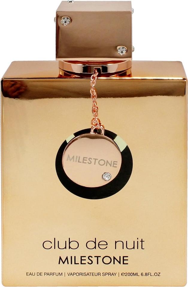 Flacon wody perfumowanej Armaf Club De Nuit Milestone 105ml dla kobiet z eleganckim opakowaniem marki Armaf na białym tle