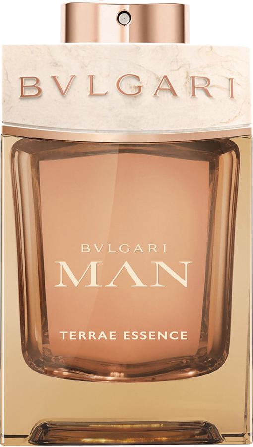 Flacon perfum Bvlgari Man Terrae Essence woda perfumowana 60ml dla mężczyzn z eleganckim opakowaniem marki Bulgari na białym tle