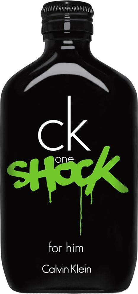 Flacon wody toaletowej Calvin Klein CK One Shock for Him 100ml na białym tle - orientalno-przyprawowy zapach męski z charakterystycznym opakowaniem