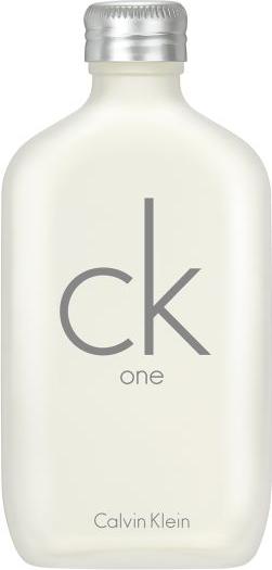 Flacon perfum Calvin Klein ck one woda toaletowa 100ml - przezroczysta butelka z kultowymi unisex perfumami na białym tle