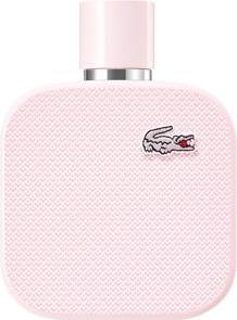 Flacon wody perfumowanej Lacoste L.12.12 Rose 100ml na białym tle - eleganckie perfumy damskie o kwiatowo-owocowym zapachu z nutami róży