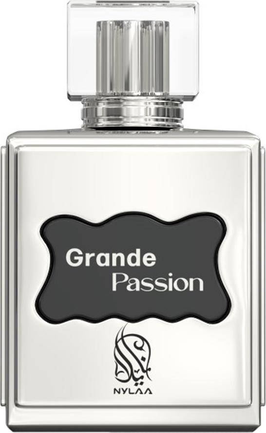 Flacon wody perfumowanej Nylaa Grande Passion 100 ml dla mężczyzn w minimalistycznym opakowaniu z logo marki Nylaa na białym tle